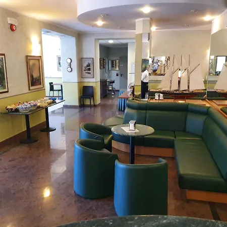 Azalea Отель Бавено