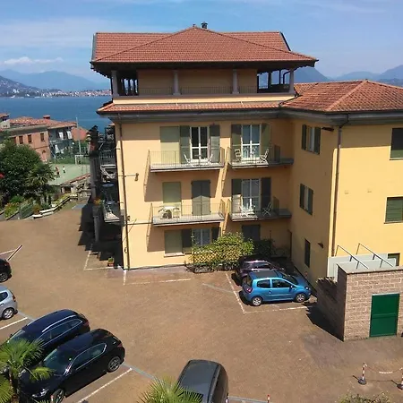 Azalea Отель Бавено