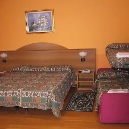 Hotel Azalea 3*